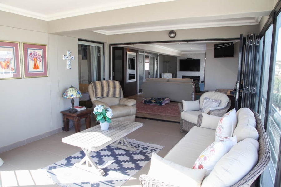 4 Bedroom Property for Sale in Calypso Beach Western Cape